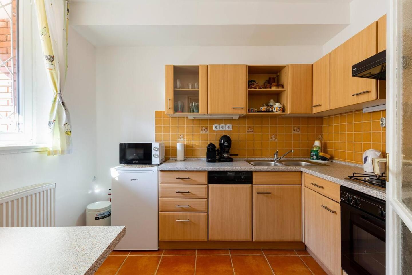 Flat White Apartment Budapest Luaran gambar